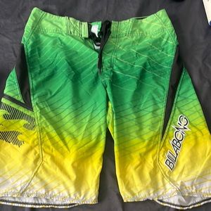 Billabong zero gravity platinum stretch Boardshorts size 32
